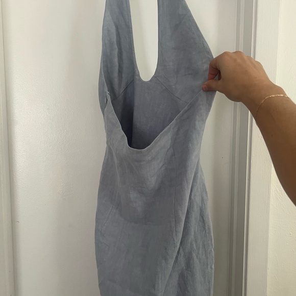 Brand New - LOTTE DRESS IN SKY
Natalie Rolt
Color: Sky
Size: 2 / M
Qty: 1 - Picture 4 of 4